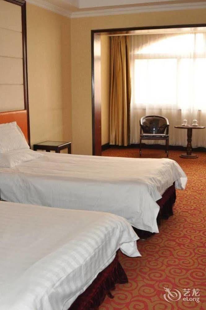 Chengyang Airport Business Hotel Qingdao Exterior photo